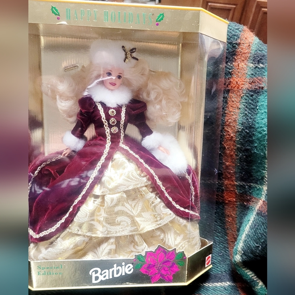 Vintage 1996 Holiday Barbie Special Edition. Never Been Unboxed. - Picture 4 of 10